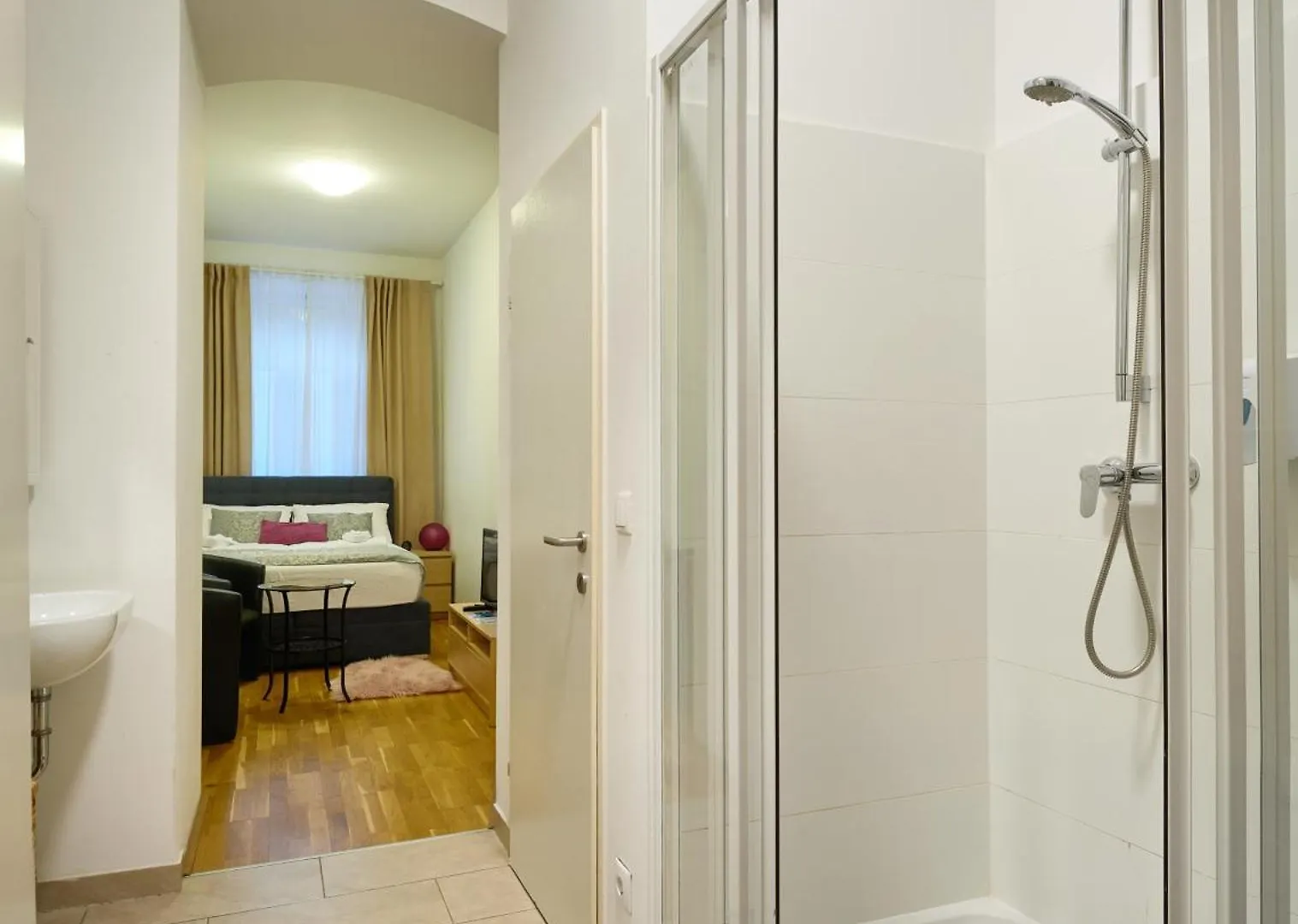 Flarent Economy Apartments Vienna 0*,